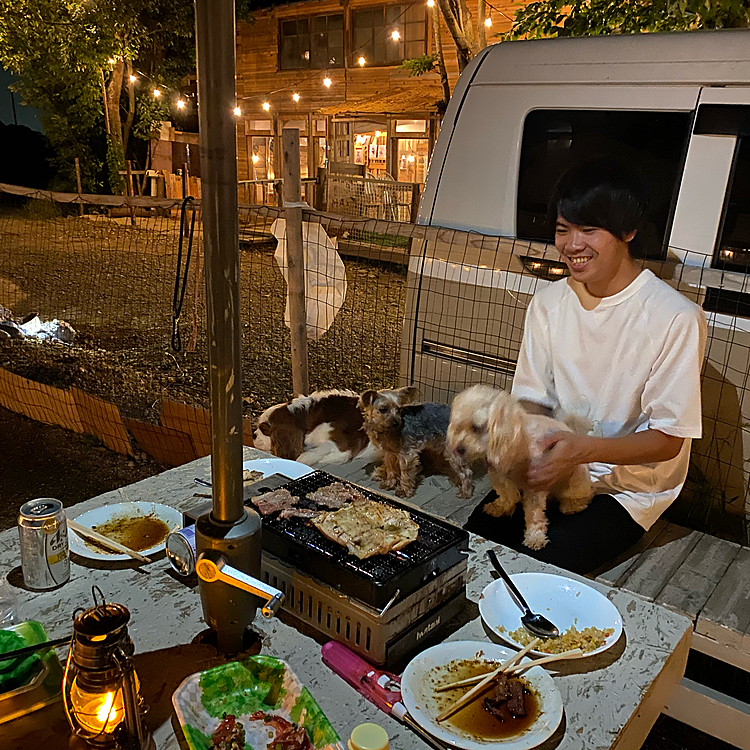 みんなでBBQパーティー🎉
お一人様3000円でお肉、ご飯、ワンドリンク、ドッグラン代込みでお得ー^ - ^
