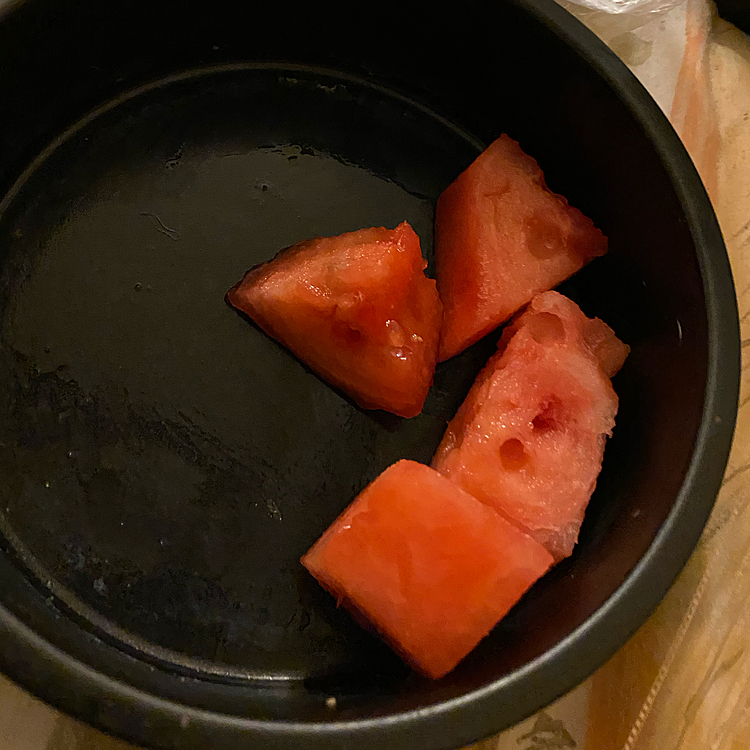 ボクはケーキじゃ無くてスイカ🍉だったよ〜🤬