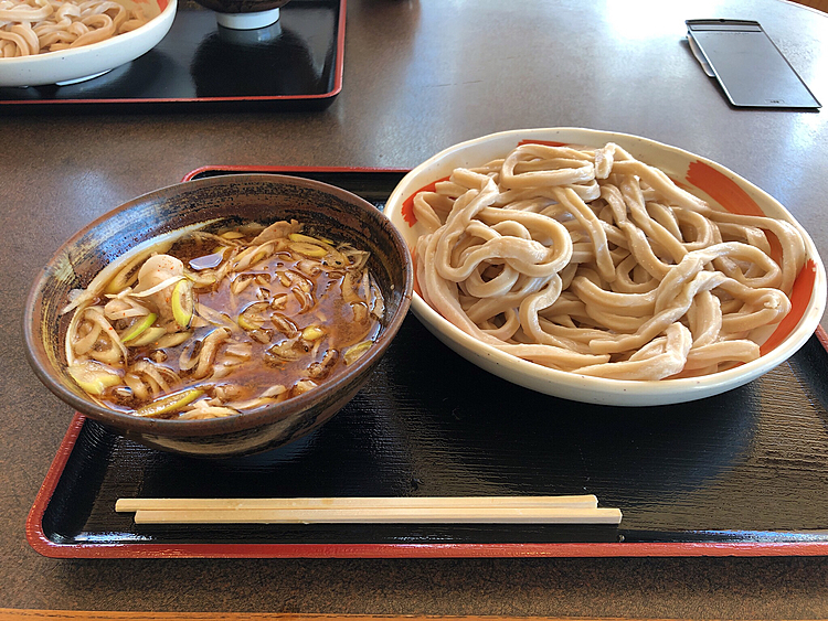 余談ですが、まろ母が食べてみたいというので、武蔵野うどんを食べに行きました😀