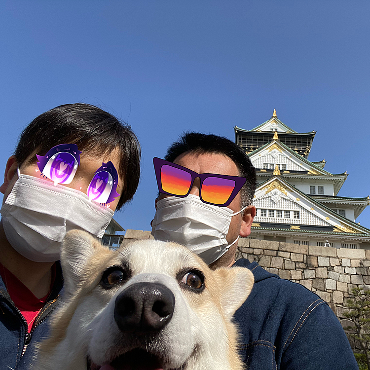 帰り道に大阪城に行ってみんなで記念写真撮って来ました