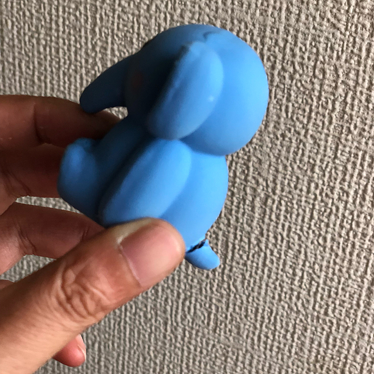 ゾウさんのシッポまで噛みちぎってしまいました〜💦
うちの破壊神は小雪から小春へ…
しっかり継承されてるようです🤣