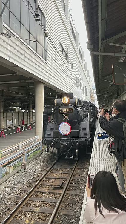 とうちゃん＆ママさん、SL初体験🚂
秩父まで2時間半のノンビリ旅行ってきました🍁
※汽笛あります🚂音量注意⚠️