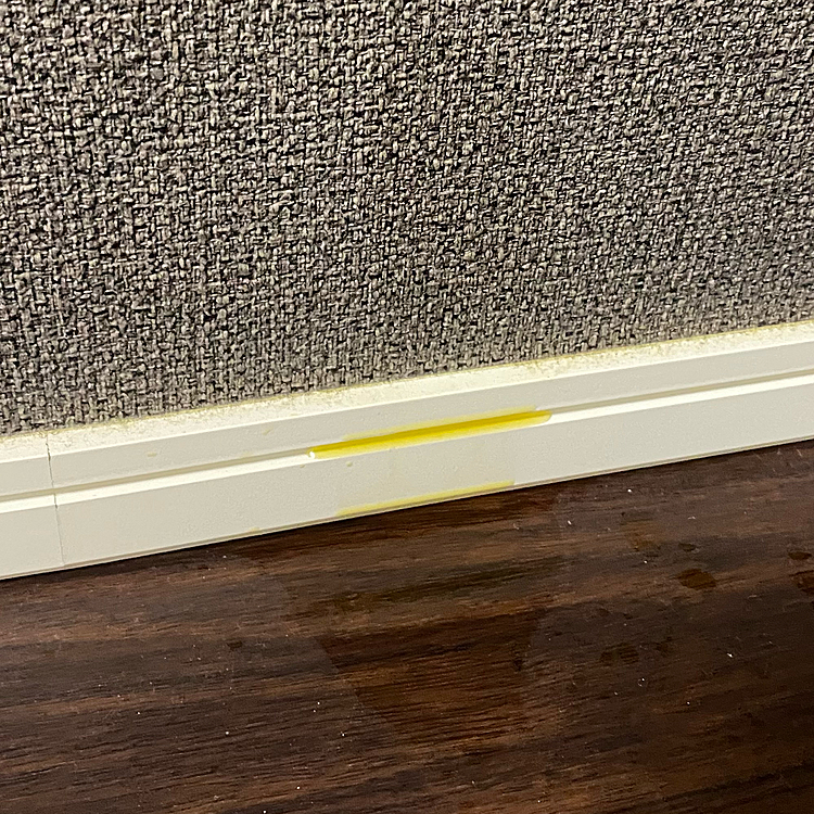 そしてママのボヤき3連発🗯
1つ目
相変わらずの粗相は止まる気配ありません😓
先週は29日(月)、31日(水)のみ粗相無しでしたがそれ以外は毎日、そして今朝は寝室で…
粗相と言うよりマーキング⁈
寝室にもトイレは設置してあります🚽