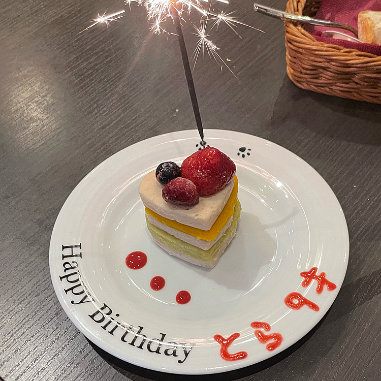 
7月10日 納豆の日🔆
明日はとらくんのお誕生日😊🎂

なので仕事終わりにとらくんと外食🎶

フライングだけど、お祝いです㊗️

