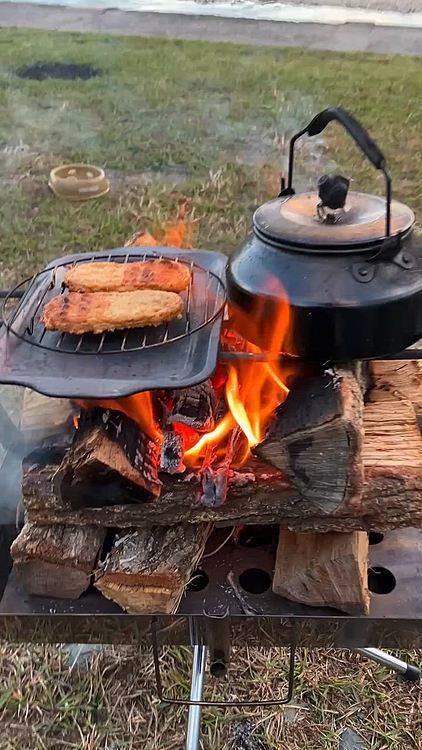 マル地方の特産品　「じゃこ天」を炙って、天そばどん兵衛にイン！サイコー😋