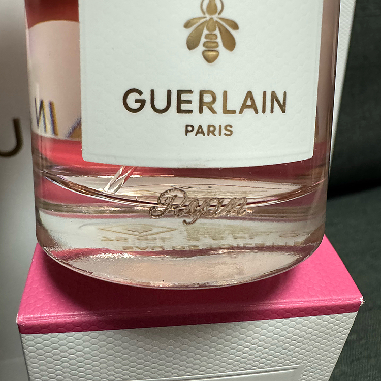 アフタヌーンティーの後の買い物はコレなんですけど

刻印を入れてくれるんだけど

文字数が４文字だそうで

「Ryan」と入れてもらいました😆

ライちゃんが使うみたいな😆



