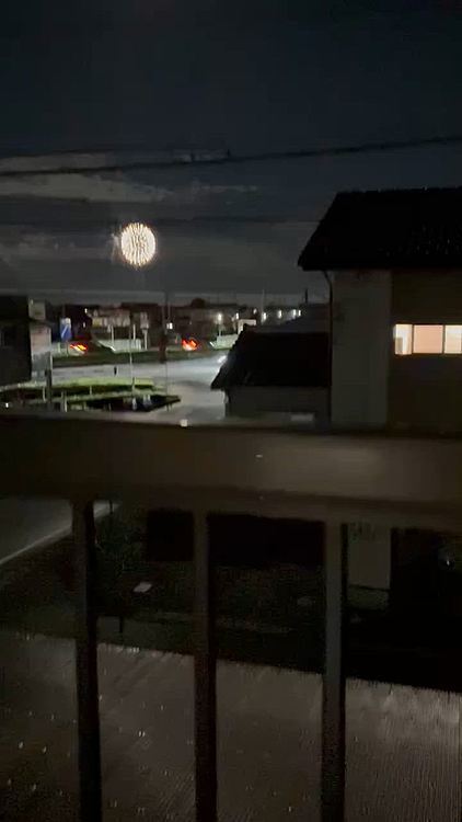 月明かりが眩しいくらいで
花火🎆の撮影が、、

