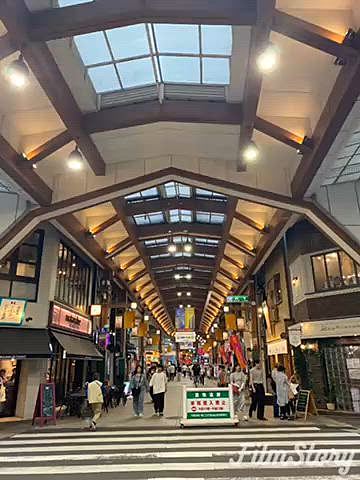 友人の誕生日祝いを串揚げのお店で✨
祖父母の納骨堂から近いのでディナー前に寄ったらもう閉まってた💦
翌日改めてお参りに行きました🙏

帰りが遅くなりパパさんと地下鉄までお迎えに来てくれました🐶
